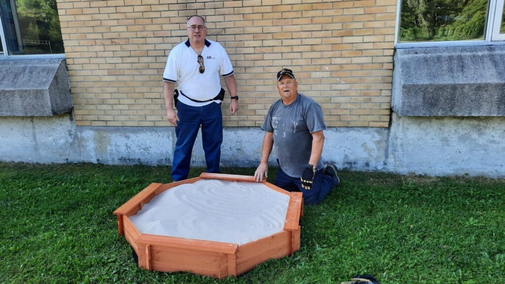 2025-09-17 - Knights of Columbus Installing Sandboxes (3) at Levack Public School. Knights Mike Maisonneuve and Jeff Young