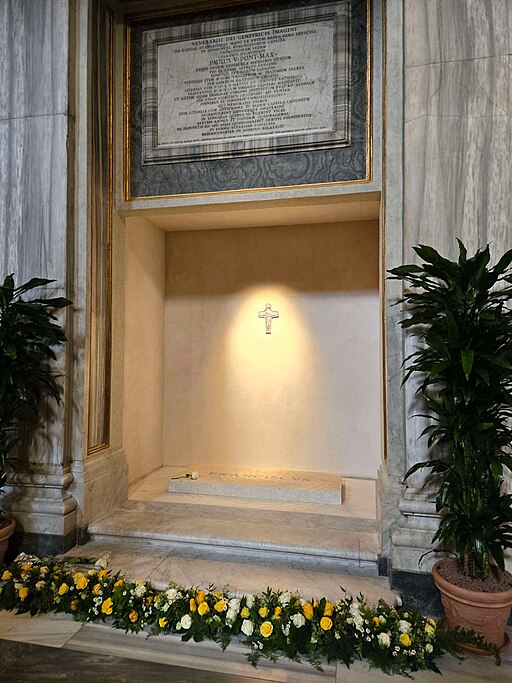 Pope Francis Tomb